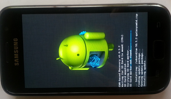 CyanogenMod wird auf dem Galaxy S1 installiert
